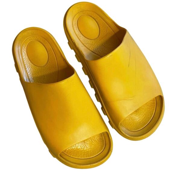 Free People Movement Bright Yellow Rubber Open Toe Slides Size 39 Casual Boho - Picture 1 of 7